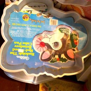 Wilton Festive Reindeer Cake Pan